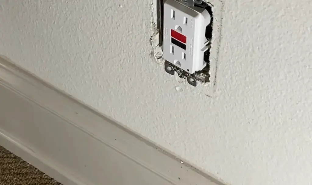 ¿Cómo reemplazar una toma de corriente con 4 cables?