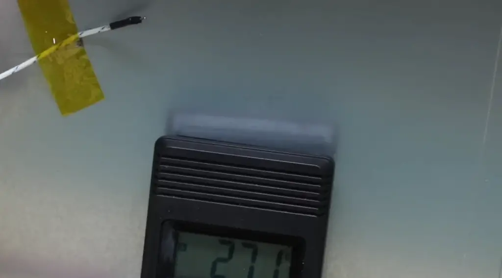 ¿Es la cinta aislante resistente al calor?