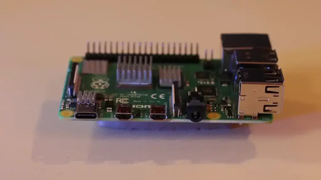 ¿Cómo administrar usuarios en Raspberry Pi?